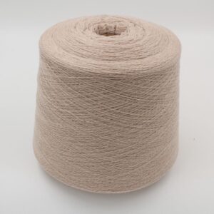Filato da macchina 2/30 70% merino extrafine 30% cashmere colore beige rocca 540 gr