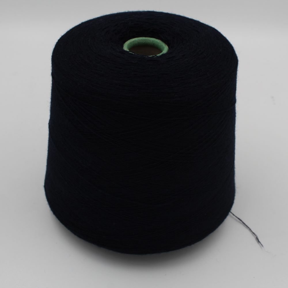 Filato da macchina 2/30 70% merino extrafine 30% cashmere colore blu rocca 490 gr