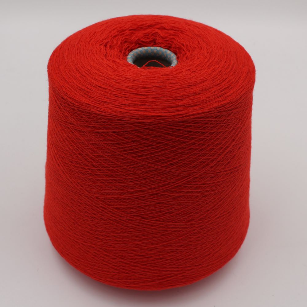 Filato Nm. 2/28 70% merino extrafine 30% cashmere colore rosso rocca 470 gr