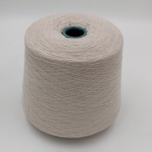 Yarn for knitting machine 2/30 70% merino extrafine 30% cashmere color silver cones 540 gr