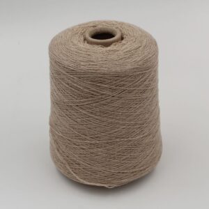 Filato 50% Merinos Extrafine 30% Seta 20% Cashmere nm. 2/20 colore beige rocche 490gr