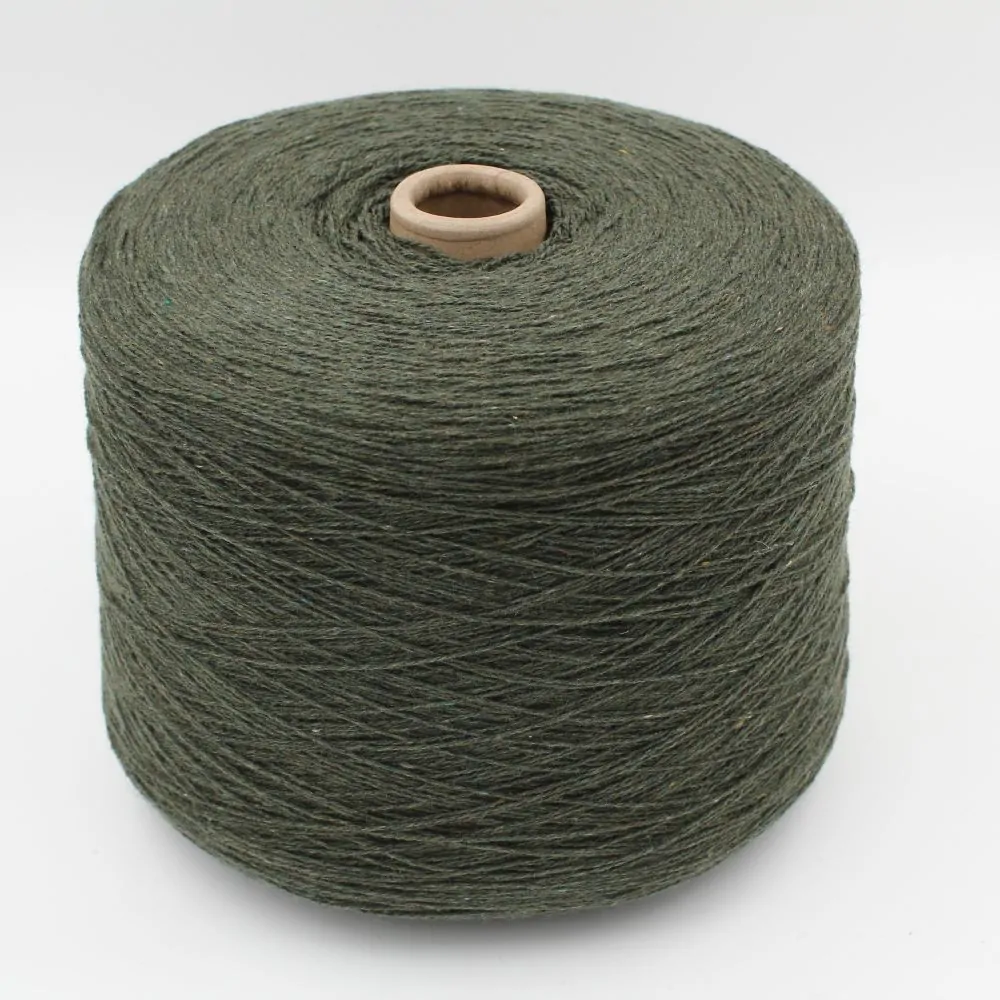 Filato Cashmere riciclato 100% nm 2/13 colore verde scuro rocche 500 gr
