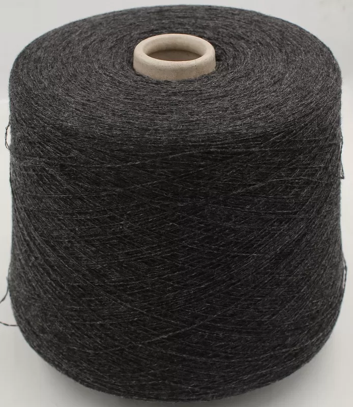 2/28 100% cashmere colore grigio scuro rocche 570 gr