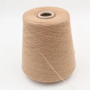 2/28 70% merino extrafine 30% cashmere colore beige rocca 580 gr