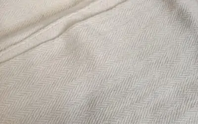 Can knitting yarns be processed on the loom?