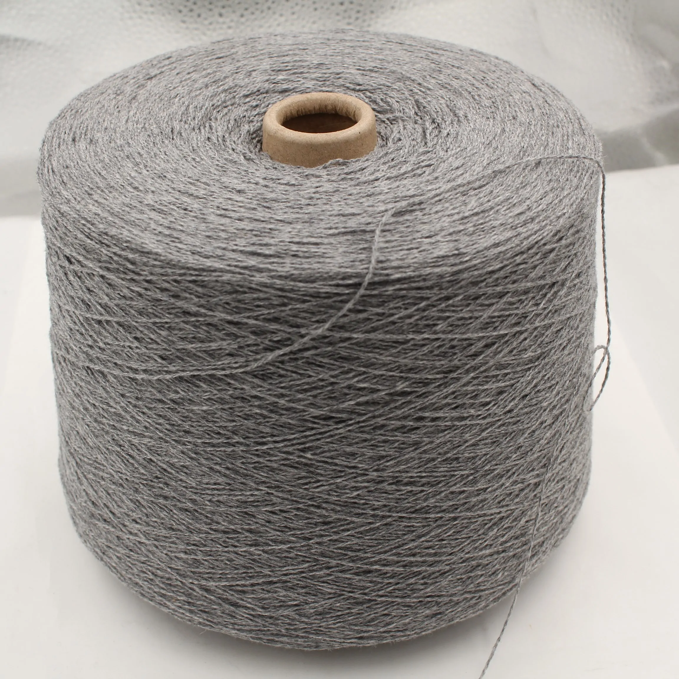 2/13 100% Recycled Cashmere color light grey cones 500 gr
