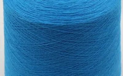 Fine combed cashmere yarns