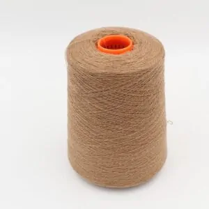 2/28 70% merino extrafine 30% cashmere colore cammello rocca 500 gr