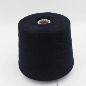 Filato da macchina 2/30 70% merino extrafine 30% cashmere colore blu rocca 560 gr