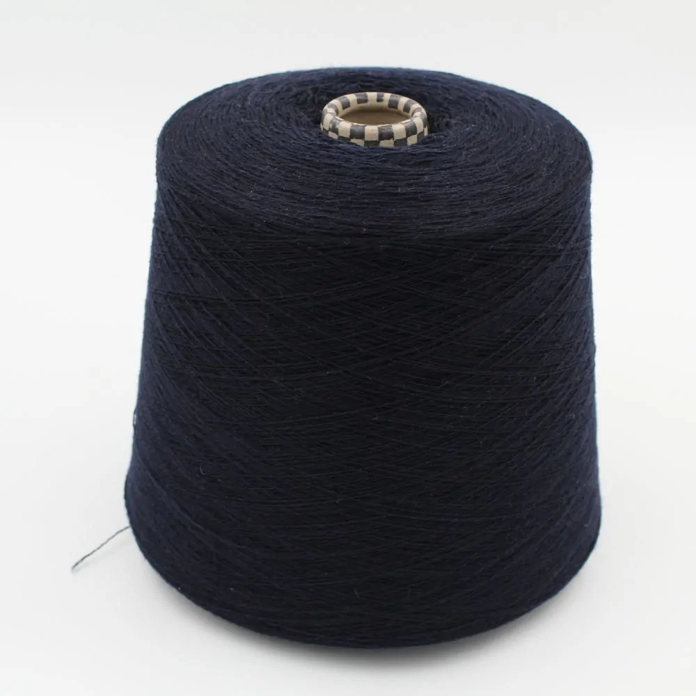 2/28 70% merino extrafine 30% cashmere colore blu rocca 520 gr