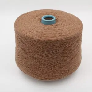 Filato 2/28 100% Cashmere per macchina 12 colore cammello melange rocche 680 gr