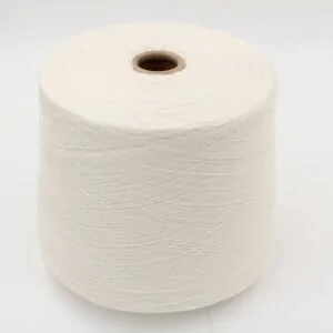 Filato da macchina 2/30 70% merino extrafine 30% cashmere colore bianco rocca 560 gr