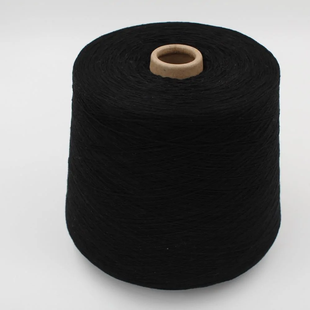 2/28 70% merino extrafine 30% cashmere color black cone 520 gr