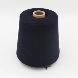 Filato da macchina 2/30 70% merino extrafine 30% cashmere colore blu rocca 600 gr
