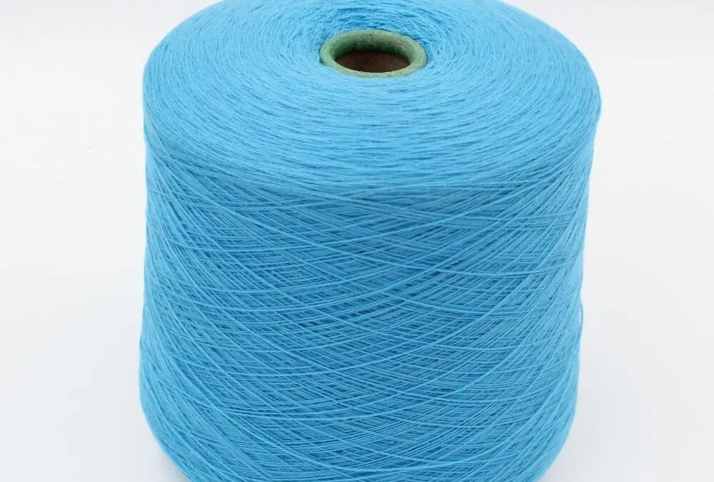 Lavorare a mano il filato da macchina