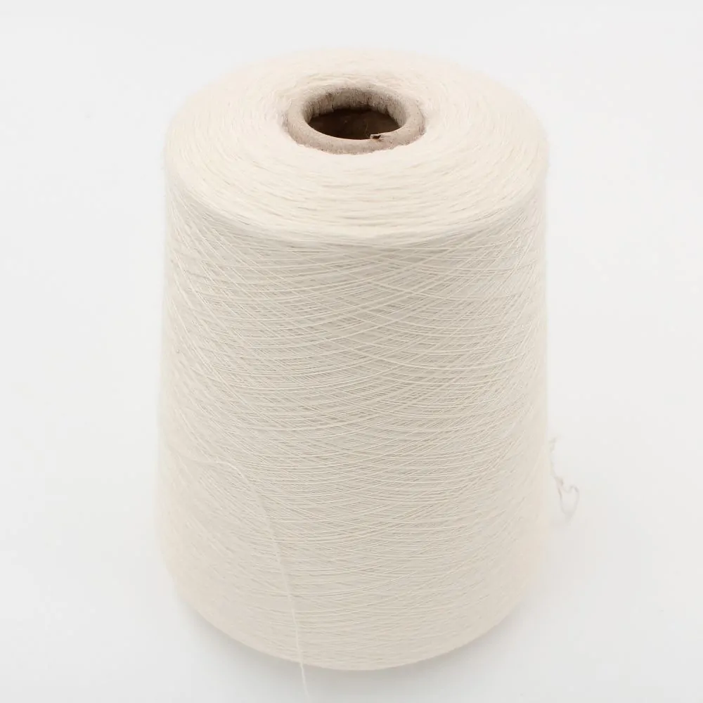 filato Cashmere 95% merino superfine 5% nm 2/60 colore naturale rocche 720 gr