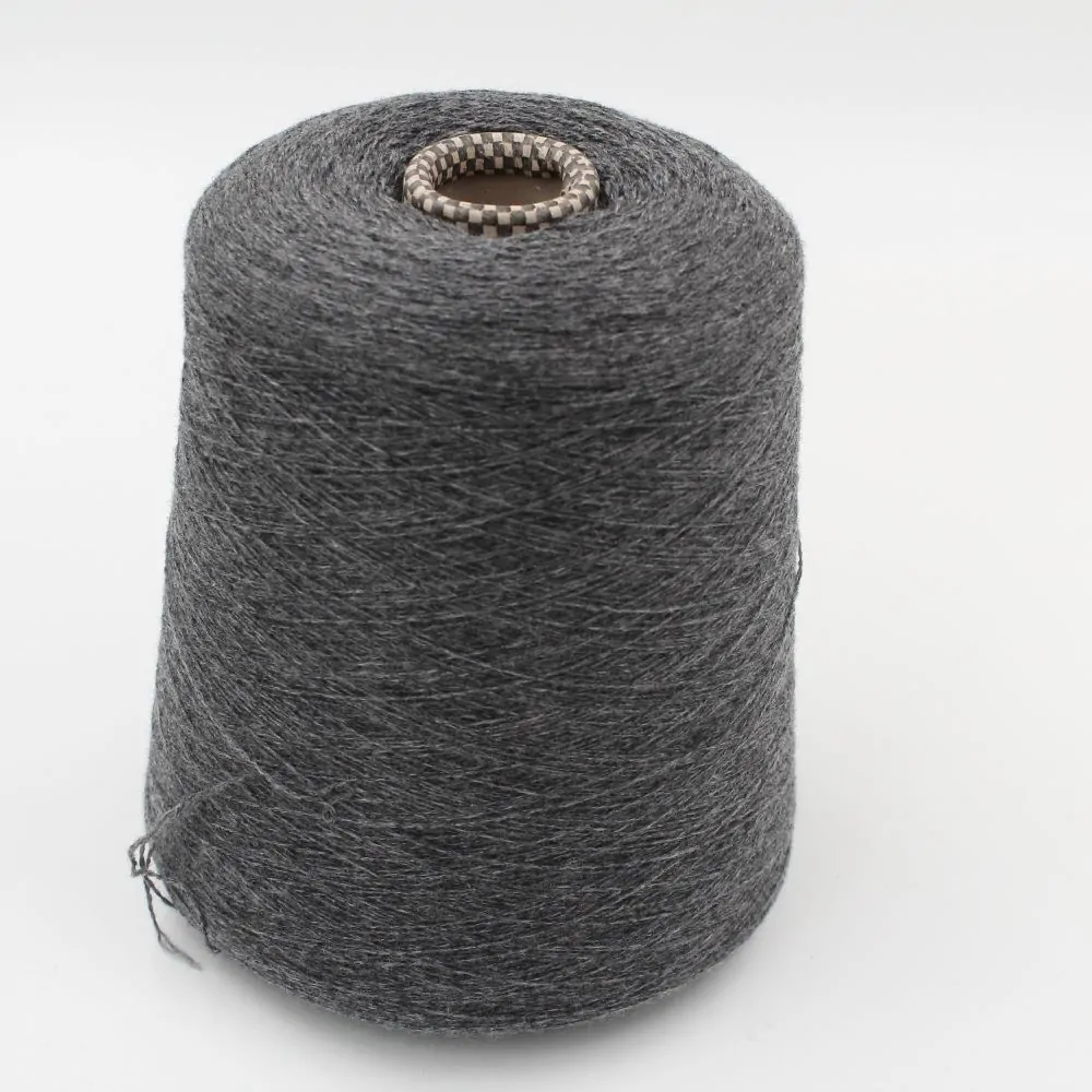 Filato 2/28 100% Cashmere colore grigio rocche 560 gr
