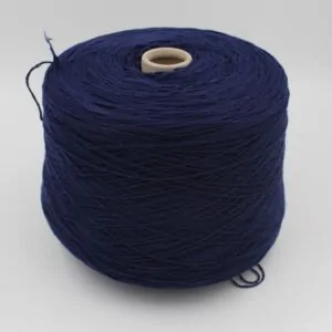Filato merino extrafine 70% cashmere 30% nm 4/15 colore viola rocche 500 gr