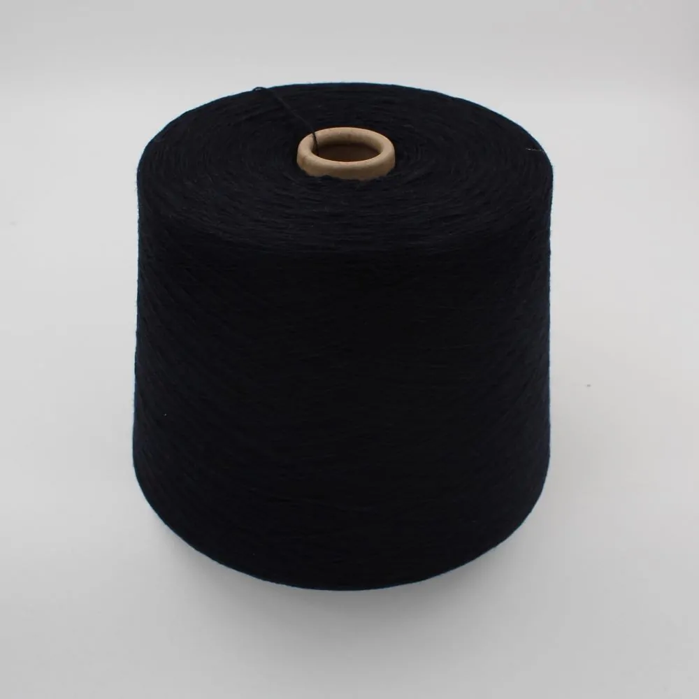 2/28 70% merino extrafine 30% cashmere colore blu rocca 550 gr