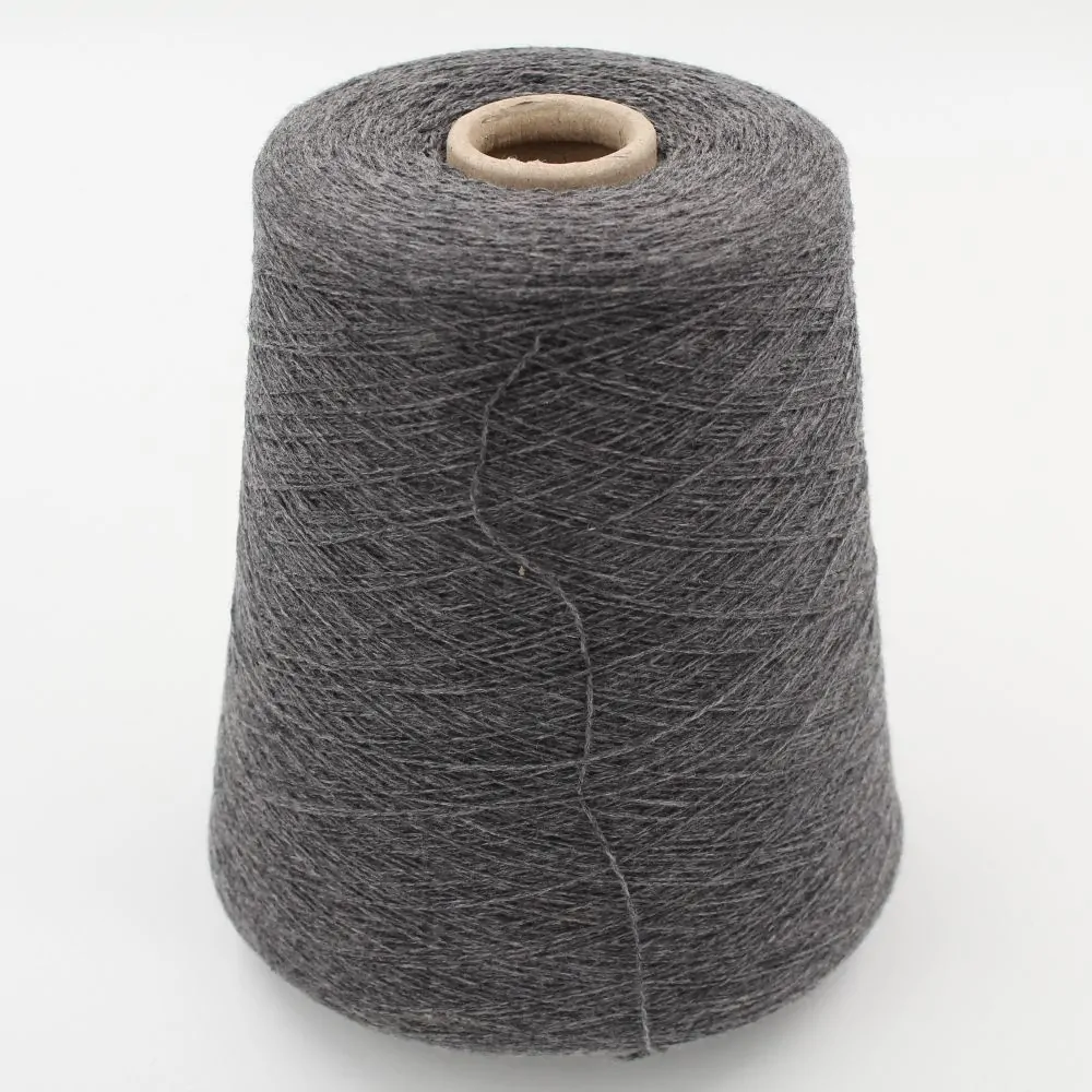 Filato cashmere 100% 2/26 colore grigio medio rocche 460 gr