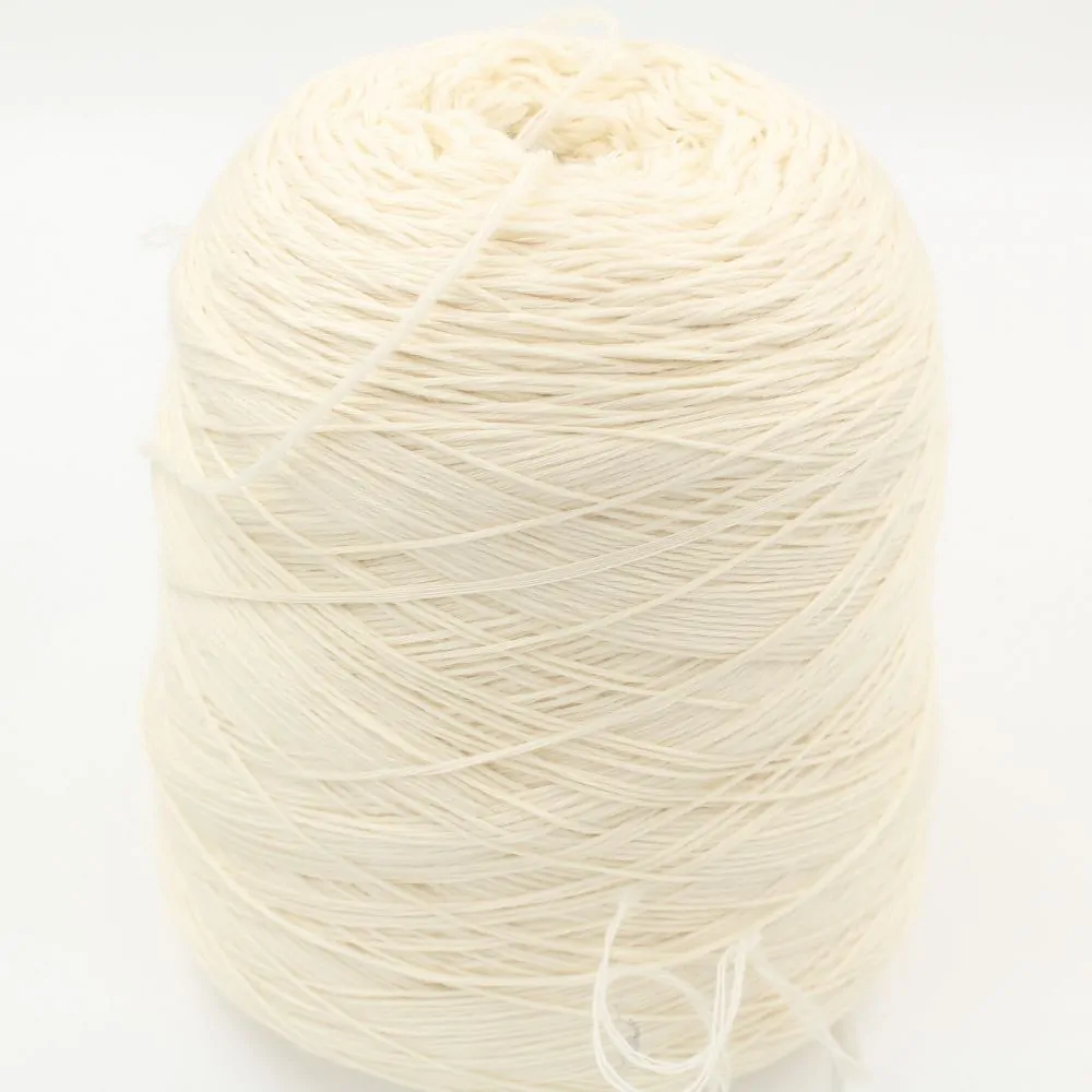 Filato 10% cashmere 90% merino extrafine nm 2500 colore bianco naturale rocche 530gr
