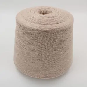 Filato da macchina 2/30 70% merino extrafine 30% cashmere colore beige rocca 540 gr