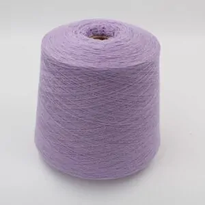 Filato Nm. 2/28 70% merino extrafine 30% cashmere colore lilla rocca 540 gr