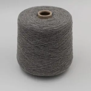 ALTER-ECO filato 97% cashmere 3% lana merino nm 2/12 colore grigio medio rocche 410 gr