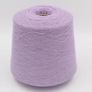 Filato Nm. 2/28 70% merino extrafine 30% cashmere colore lilla rocca 520gr
