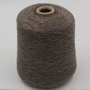 Filato 50% Merinos Extrafine 30% Seta 20% Cashmere nm. 2/20 colore marrone naturale rocche 500gr