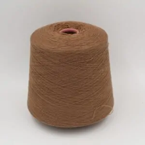 Nm. 2/28 70% merino extrafine 30% cashmere color beige cone 510 gr