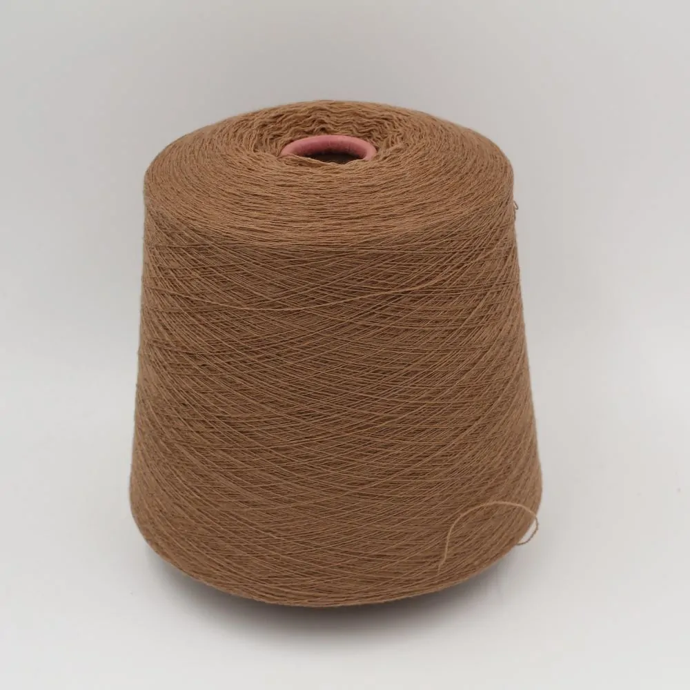 Nm. 2/28 70% merino extrafine 30% cashmere color beige cone 510 gr