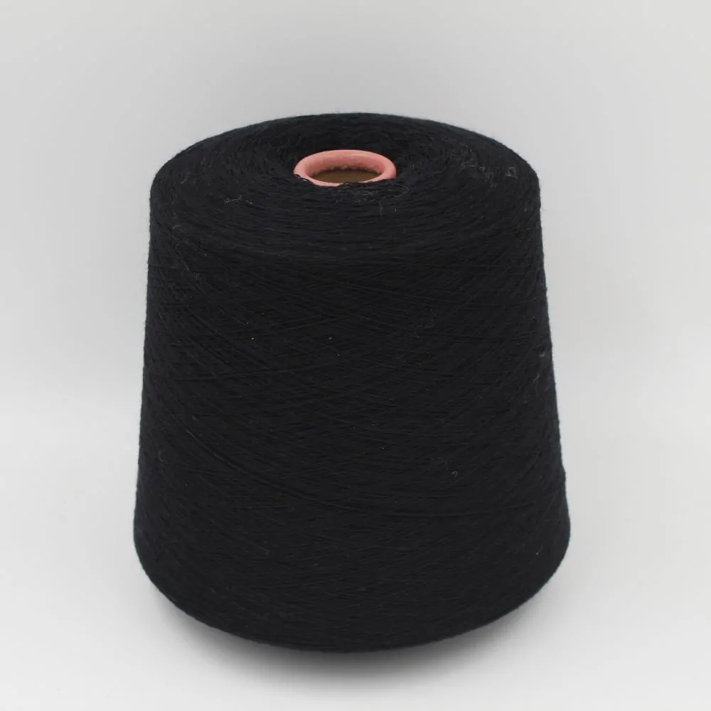Filato Nm. 2/28 70% merino extrafine 30% cashmere colore nero rocca 520gr