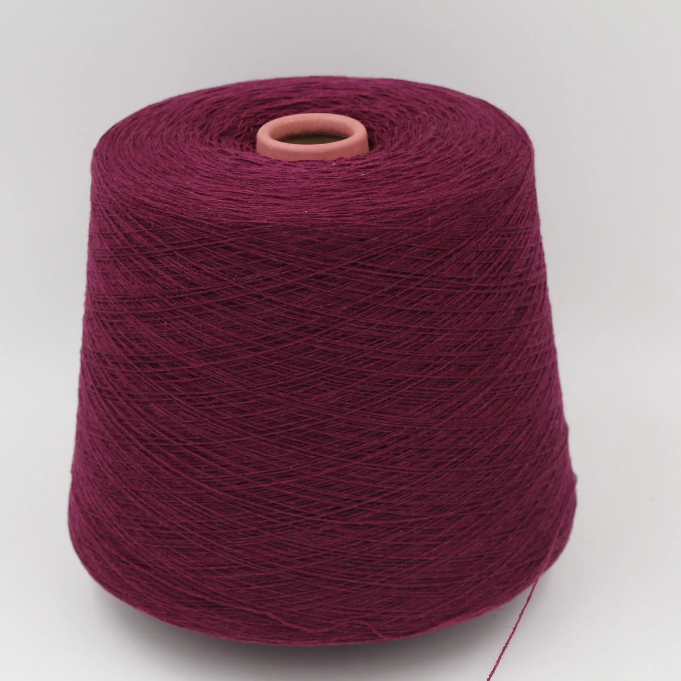 Yarn 2/28 100% Cashmere color purple cones 510 gr
